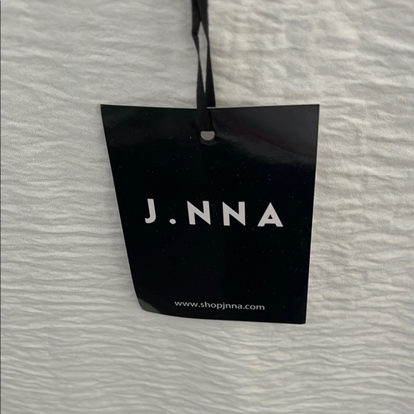 White Relaxed 3/4 Sleeve Tunic - Picture 2 of 9